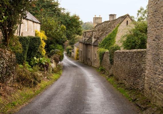 Cotswolds street 2025